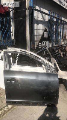 Renault megane 3 çıkma sağ ön kapı