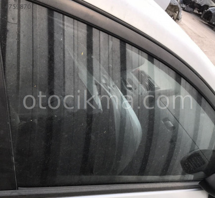 2007 HONDA CITY  HATASIZ  SAĞ ÖN KAPI CAMI.