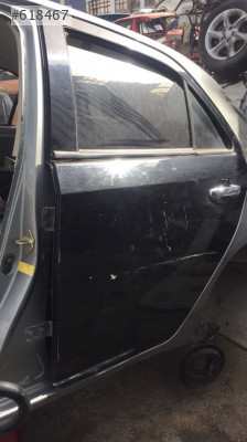 geely mk sol arka kapı