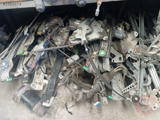 BMW E36-3.18.SOL ÖN CAM KRİKOSU...513 219 608 990