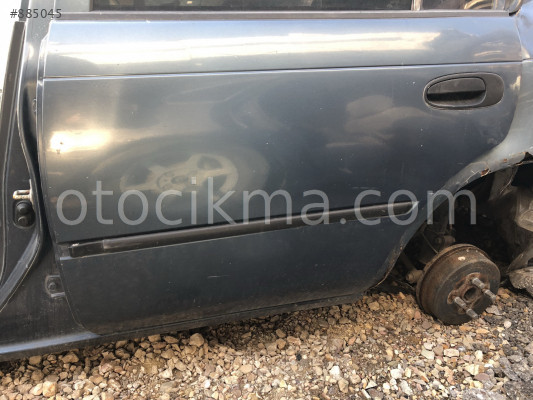 93-98 corolla (101) sol arka kapı
