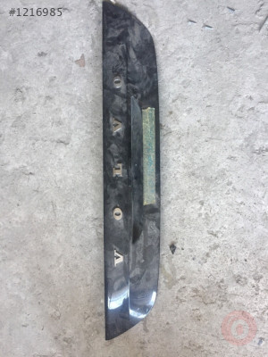 Volvo V40 arka bagaj plastiği