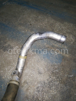Mitsubishi carisma 1.9 intercooler borusu