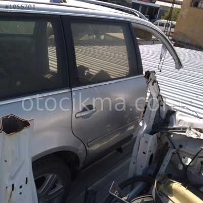 Volkswagen passat variant sağ arka kapı
