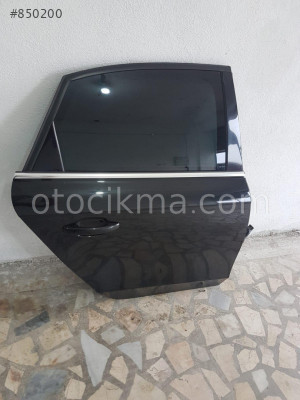 AUDİ A4 SAĞ ARKA KAPI ORJİNAL HATASIZ SİYAH 2014