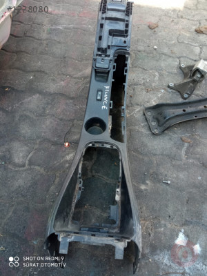 RENAULT FLUENCE ORTA KONSOL