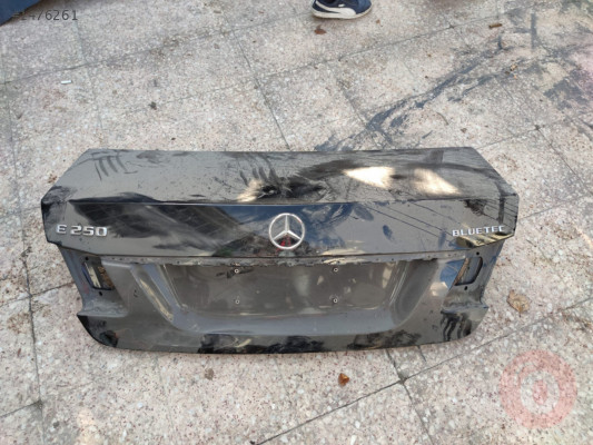 Mercedes E Serisi W212 Bagaj Kapağı E250 Bluetec