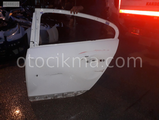 Renault fluens sol arka kapı
