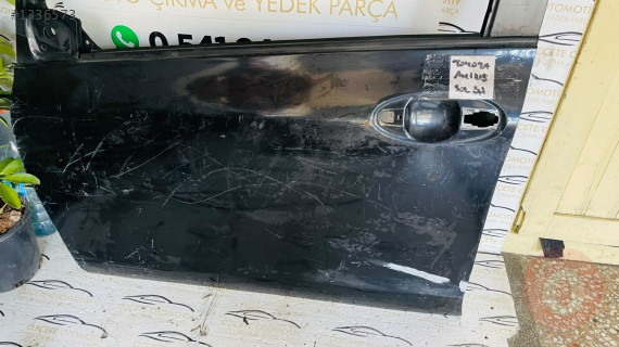 Toyota Auris Sol Ön Kapı  Orjinal Çıkma