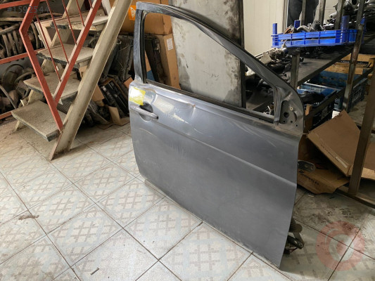 MİTSUBİSHİ LANCER SAĞ ÖN KAPI MENTEŞESİ 2010-2015 MODEL ÇIKM