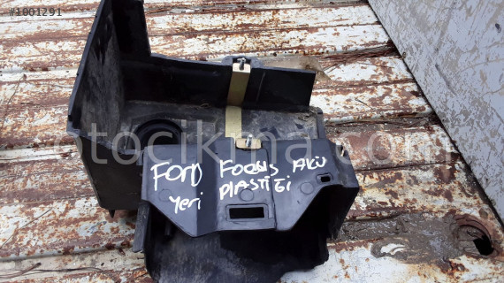 ÇIKMA FORD FOCUS  AKÜ YERİ PLASTİĞİ