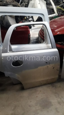 Temiz Opel Corsa sağ arka kapı Çıkma