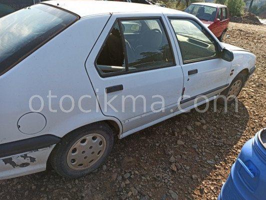 RENAULT 19 YAKIT DEPOSU