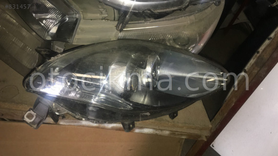 Fiat bravo sağ far Çıkma