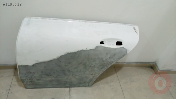 Mercedes Cla sol arka kapı