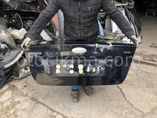 2010 Ford focus arka Bağaj çıkma parça