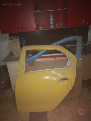 Renault clio symbol çıkma sol arka kapı