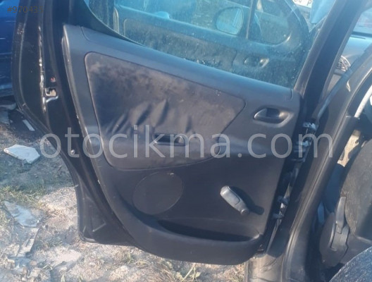 2009 model peugeot 207 1.4 sökme sol arka kapı döşeme