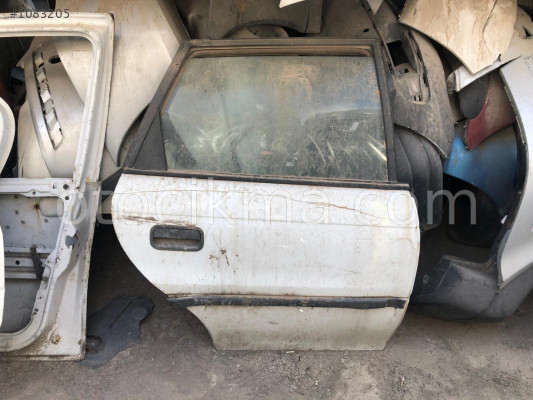 98 Opel Astra sağ arka kapı