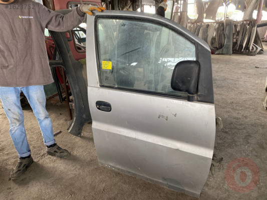 HYUNDAİ STAREX SAĞ ÖN KAPI DÖŞEMESİ 1995-2006 MODEL