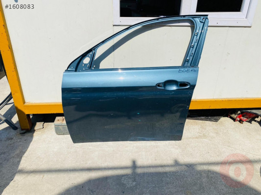 Fiat egea sol ön kapı (hasarlı çıkma parça)