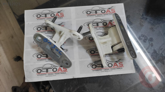 Mercedes C180 Sol Ön Kapı Menteşesi a047058