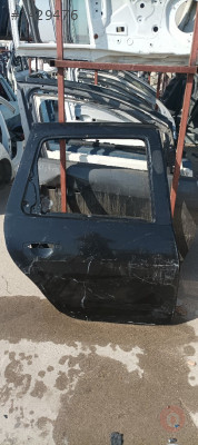 Dacia Duster sağ arka kapı orijinal çıkma