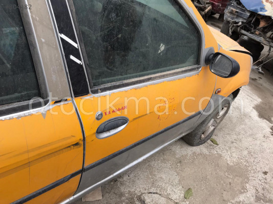 Dacia logan sağ ön kapı