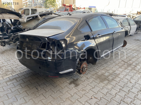 Citroen c5 x7 sağ arka çamurluk