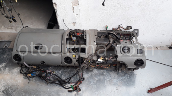 RENAULT KANGOO DOLU GÖĞÜS