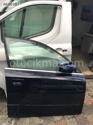 Audi a4 çıkma sağ ön kapı dolu hatasız