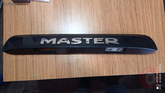 Renault Master 2 bagaj plakalık üst plastiği