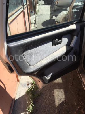 Fiat Uno sol arka kapı döşemesi hatasız orjinal çıkma