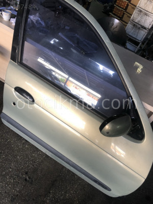 Megane 1 sag önkapı cıkma orjinal