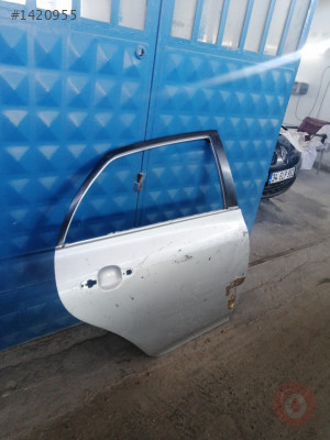 2009-2012 MODEL COROLLA SAĞ ARKA KAPI