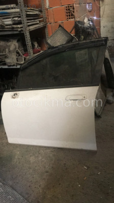 Honda jazz Çıkma beyaz hatasız sol ön kapı