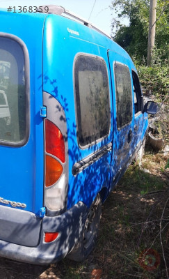 2002 model renault kangoo express 1.9 çıkma sağ takım kapı