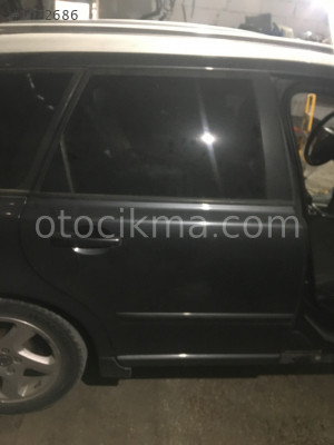 Volvo v50 sag arka kapı gri titanyum