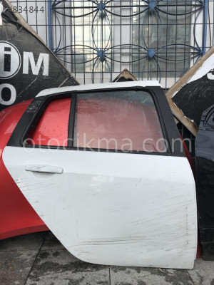 Renault clio symbol talya sağ arka kapı