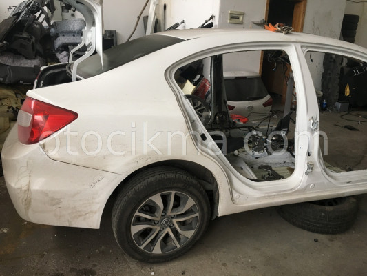 Honda civic tavan arka dolu