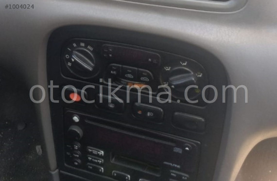 kia clarus 2.0 16v çıkma orta kontrol paneli