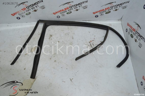 BMW 3 SERİSİ E90 SAĞ ARKA KAPI FİTİLİ