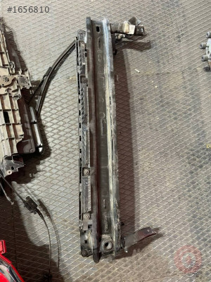 T-ROC ÖN TAMPON DEMİRİ 2GA807109C ORJİNAL ÇIKMA PARÇA - Volkswagen 2GA 807 109 C Orijinal Çıkma Yedek Parça Ankara