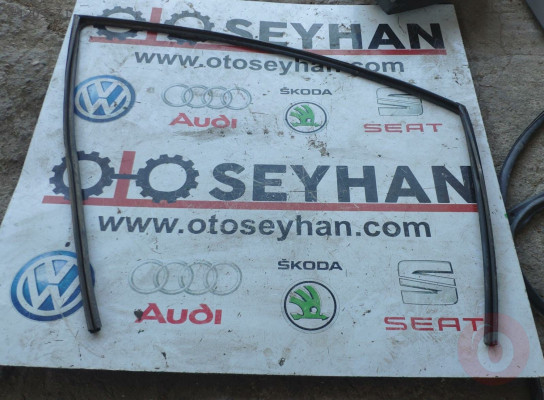 toyota corolla e180 sağ ön kapı kızak fitili