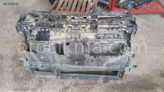 renault megane 4 ön panel çıkma