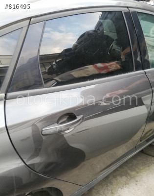FORD FOCUS-3 SAĞ ARKA KAPI HATASIZ