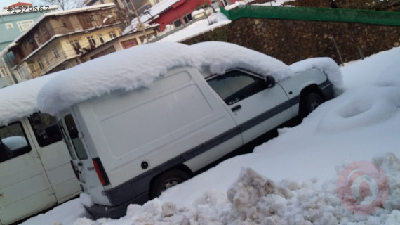 Renault express sağ ön kapı çıkma yedek parça Mısırcıoğlu ot