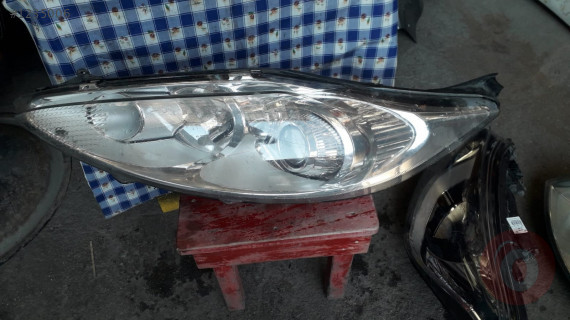 ford fiesta sol far çıkma