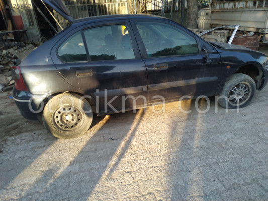 Rover 200 sağ ön kapı mevcuttur