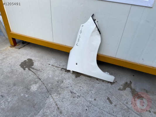 Fiat 500L sag ön çamurluk
